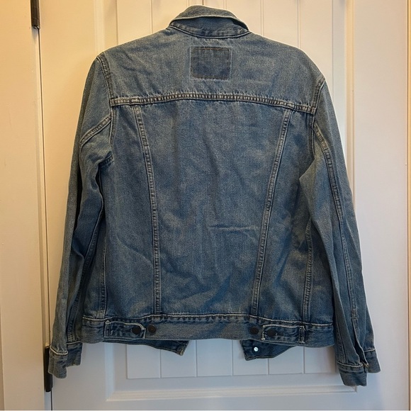 Vintage Levi's Medium Stonewash Trucker
Jacket L (72335) - Picture 4 of 9
